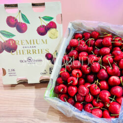 Chilean Ocho Fuegos Lapin Red Cherry White Gift Box (2.5kg)