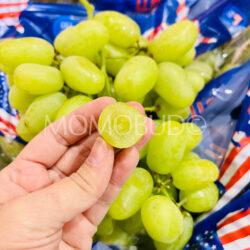 USA Green Emerald Seedless Grapes cross section