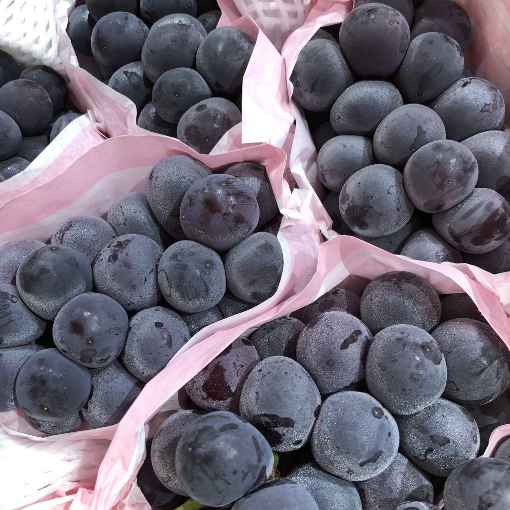 Japanese Kyoho Seedless Grapes Box (5kg) — MomoBud
