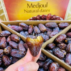 Super Jumbo Jordan River Medjool Date 1