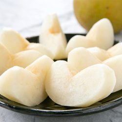 Japanese Akizuki Pear slices