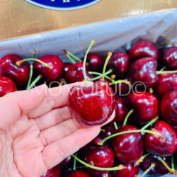 Premium Hansen Orchards Sweet Georgia Red Cherry on hand (1kg Premium Gold Box) 32mm+