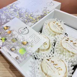 Japanese 20th Century (Nijyusseiki) Pear Gift Box (2kg) 2 Japanese 20th Century (Nijyusseiki) Pear Gift Box (2kg) 2