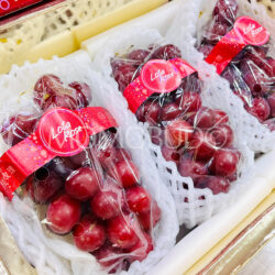 Premium China Lola Rose Lychee Grapes Premium China Lola Rose Lychee Grapes
