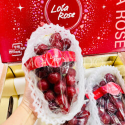 Premium China Lola Rose Lychee Grapes pack Premium China Lola Rose Lychee Grapes pack