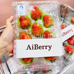 China AiBerry Red Strawberry (300g punnet) 1