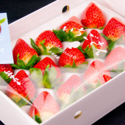 Japanese Ichigosan Strawberry Gift Box (450g) Japanese Ichigosan Strawberry Gift Box (450g)