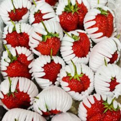 Japanese Jumbo Bizan Beni Hoppe Strawberries